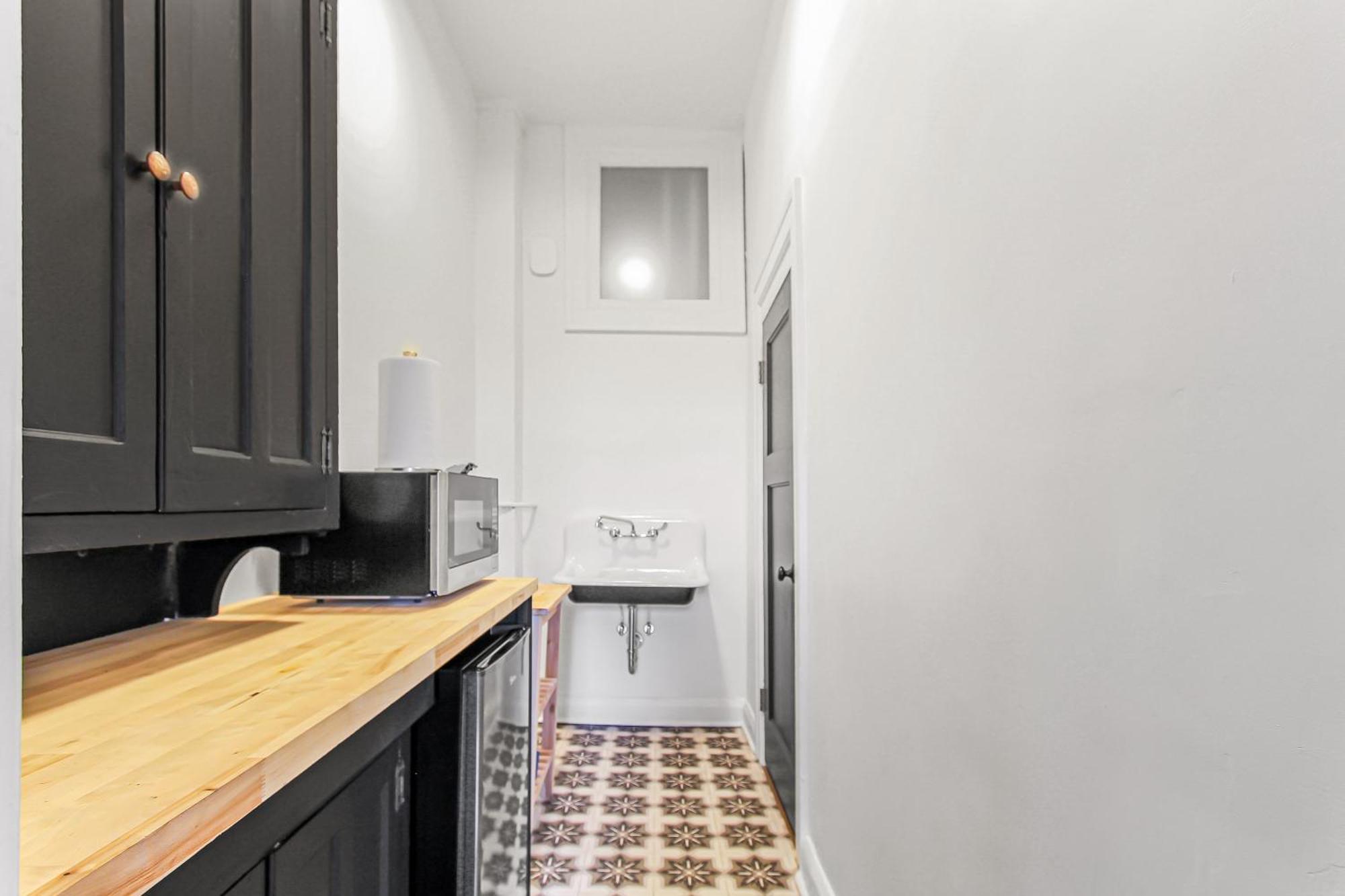 Library Square Suites Toledo Bagian luar foto